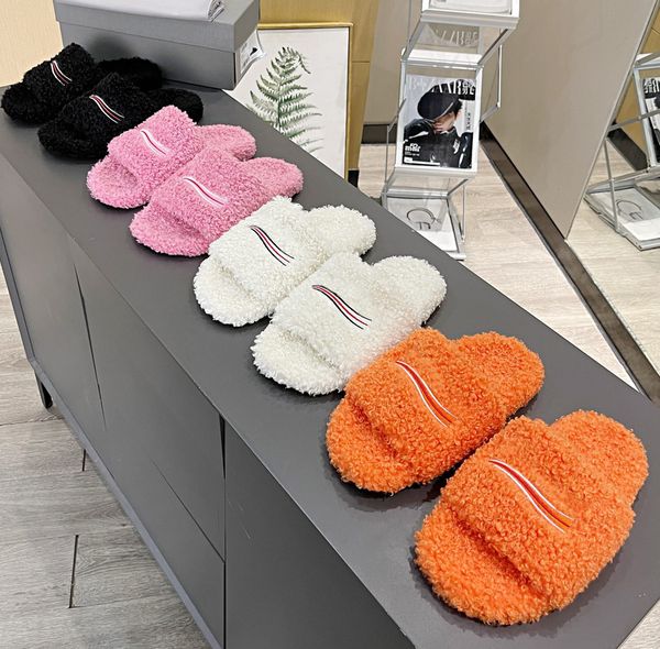 2021 luxury designer women slippers fashion winter indoor home platform shoes scuffs ful fluffy furry exquisite embroidery ladies slides san, Black
2021 luxury designer women slippers fashion winter indoor home platform shoes scuffs ful fluffy furry exquisite embroidery ladies slides san, Black