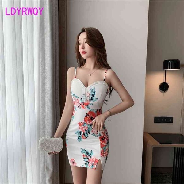 ldyrwqy summer korean version of ladies v-neck beaded slim bag hip sling print dress 210603, Black;gray
ldyrwqy summer korean version of ladies v-neck beaded slim bag hip sling print dress 210603, Black;gray