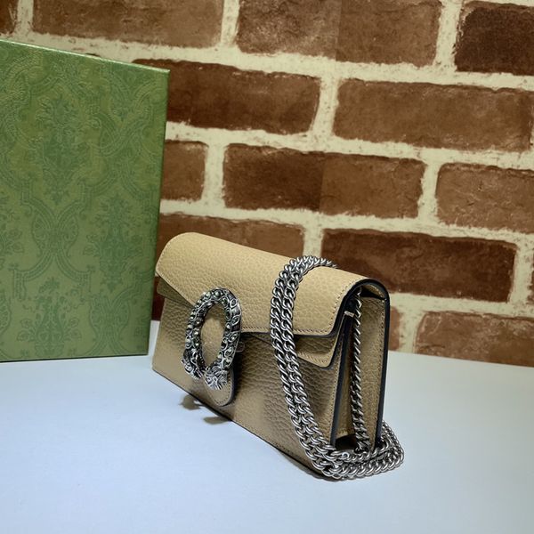 2021 style women brand letters printed mini evening bag chain single shoulder cross body luxury design diamond buckle handbags
2021 style women brand letters printed mini evening bag chain single shoulder cross body luxury design diamond buckle handbags