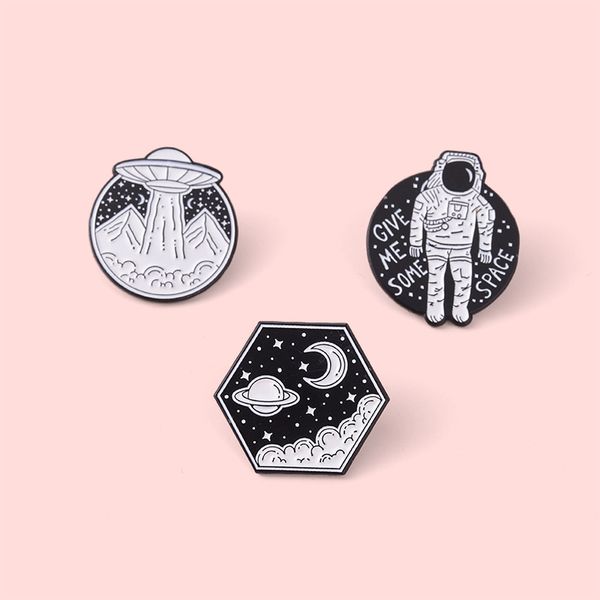 personality cartoon space astronaut brooches 3pcs set funny enamel paint badges for children alloy pin shirt jewelry gift backpack accessori, Gray
personality cartoon space astronaut brooches 3pcs set funny enamel paint badges for children alloy pin shirt jewelry gift backpack accessori, Gray