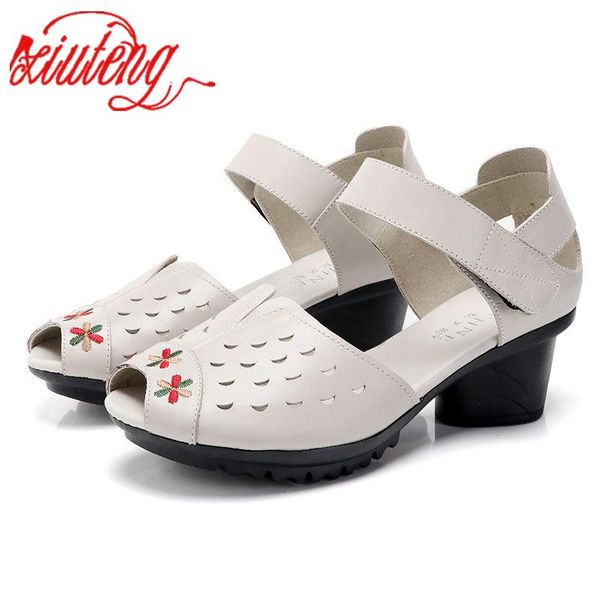 xiuteng 2021 fashion fish mouth hollow roman sandals thick with beaded female summer women, Black
xiuteng 2021 fashion fish mouth hollow roman sandals thick with beaded female summer women, Black