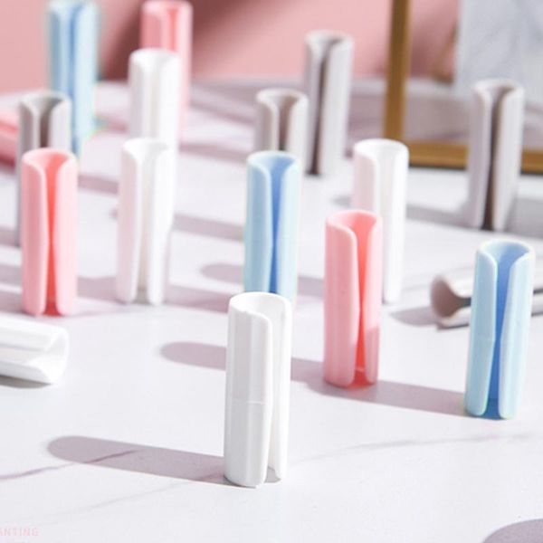 12pcs/batch plastic non-slip clip bedspread holder mattress bed sheet multifunctional clothespin household tool bag clips
12pcs/batch plastic non-slip clip bedspread holder mattress bed sheet multifunctional clothespin household tool bag clips