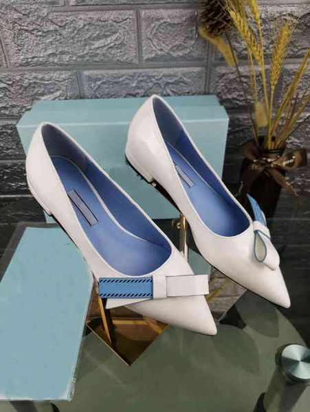 direct selling bow luxury designer women's shoes blue black and white high heel 2cm pointed super large wedding dress 35-40
direct selling bow luxury designer women's shoes blue black and white high heel 2cm pointed super large wedding dress 35-40