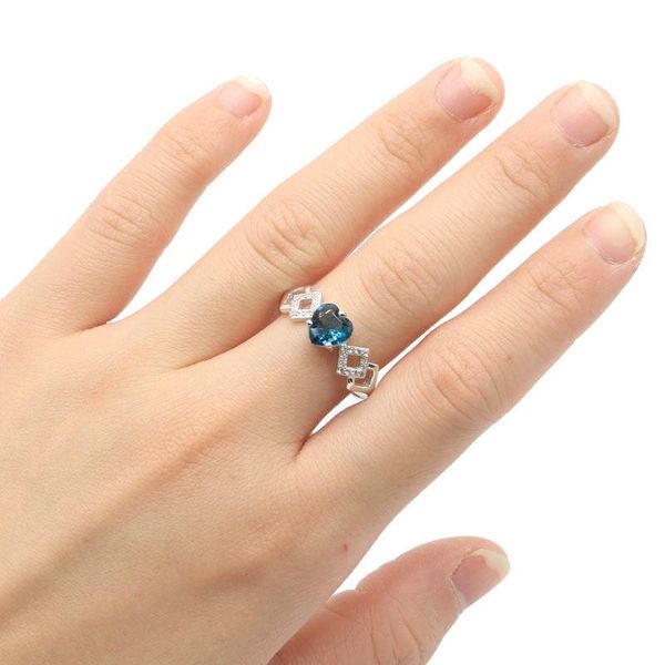cluster rings 8x8mm 2.1g ravishing created london blue z cz heart shape 925 solid sterling silver, Golden;silver
cluster rings 8x8mm 2.1g ravishing created london blue z cz heart shape 925 solid sterling silver, Golden;silver