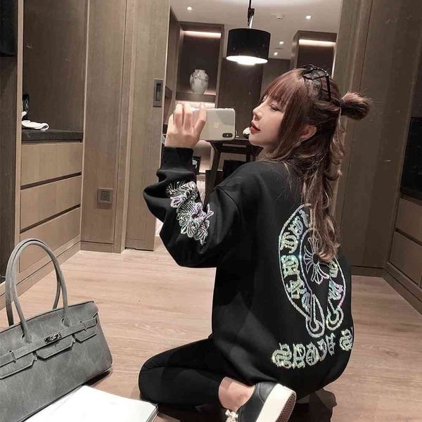 ch family's 21 autumn and winter new horseshoe flower diamond plush sweater women's medium long loose fashion, Black
ch family's 21 autumn and winter new horseshoe flower diamond plush sweater women's medium long loose fashion, Black