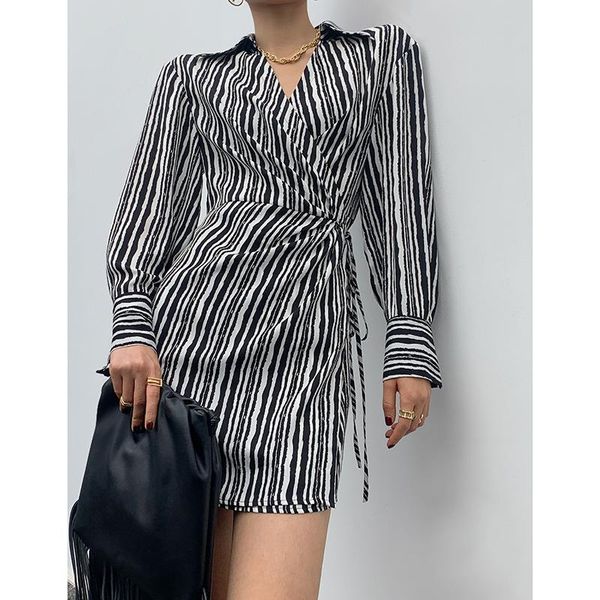 casual dresses spring black and white stripe wrap waist dress women v-neck lace up thin long sleeve high lady, Black;gray
casual dresses spring black and white stripe wrap waist dress women v-neck lace up thin long sleeve high lady, Black;gray