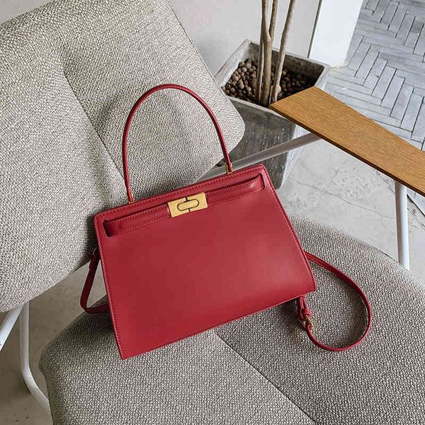 design jewelry wedding new fashion large capacity hand wedding red bride bag single shoulder messenger bag
design jewelry wedding new fashion large capacity hand wedding red bride bag single shoulder messenger bag