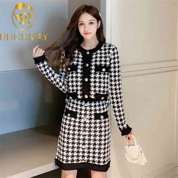 autumn houndstooth knitted two piece skirt suit sets single-breasted cardigan + a-line outfits vintage elegant 210506, White
autumn houndstooth knitted two piece skirt suit sets single-breasted cardigan + a-line outfits vintage elegant 210506, White