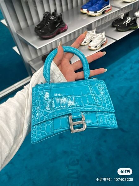 women luxurys designers bags 2021 tb organ chain strip small square litc crossbody bag totes designer handbag purse wallet handbags tote kfe
women luxurys designers bags 2021 tb organ chain strip small square litc crossbody bag totes designer handbag purse wallet handbags tote kfe