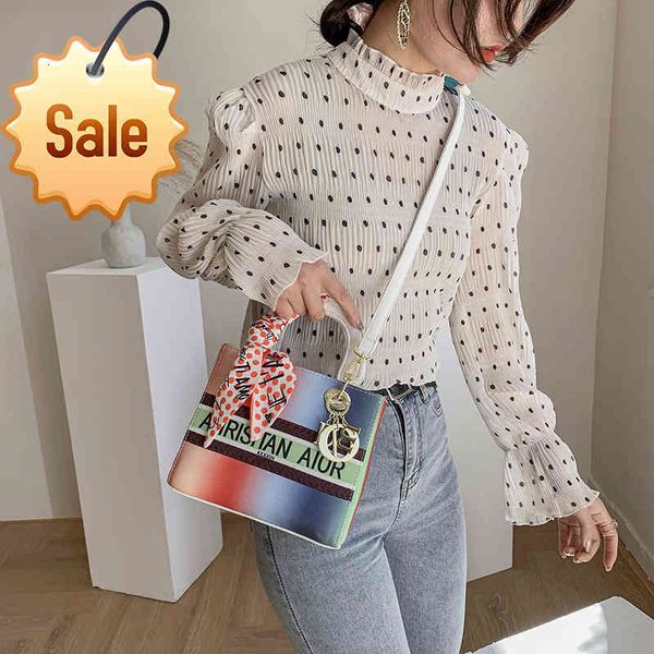 fengpian princess diana bag female print 2021 new fashion canvas letter handbag texture hand messenger bag
fengpian princess diana bag female print 2021 new fashion canvas letter handbag texture hand messenger bag
