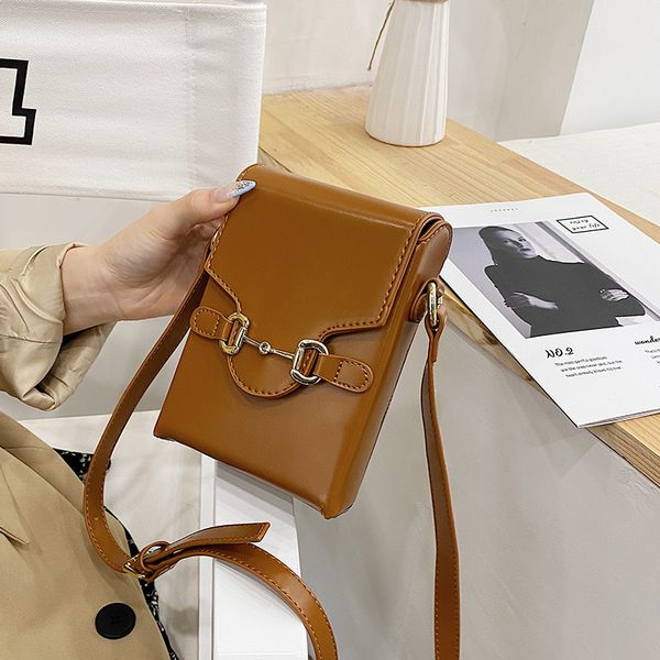 luxury handbags vertical mini bag 2021 new mobile phone ins messenger old flower texture net red box bag fashion
luxury handbags vertical mini bag 2021 new mobile phone ins messenger old flower texture net red box bag fashion