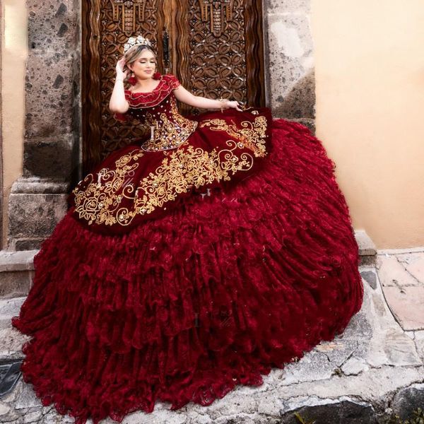 luxury burgundy quinceanera dresses embroidery lace appliques birthday prom gowns vestidos de 15 años court train sweet 16 dress, Blue;red
luxury burgundy quinceanera dresses embroidery lace appliques birthday prom gowns vestidos de 15 años court train sweet 16 dress, Blue;red