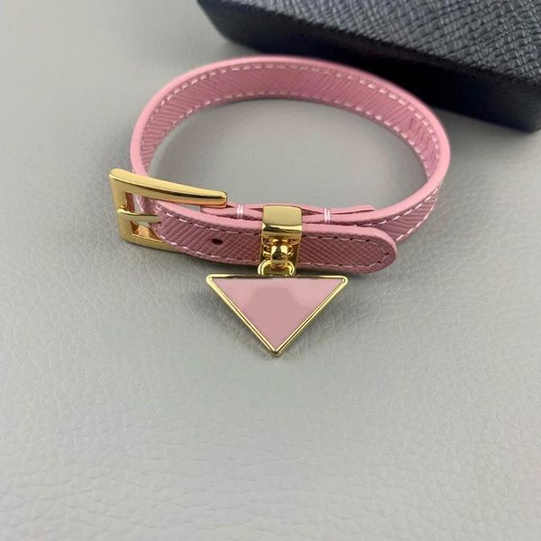 charm bracelets 2022 retro golden steampunk hip hop design jewelry black big triangle leather strap -selling couples, Golden;silver
charm bracelets 2022 retro golden steampunk hip hop design jewelry black big triangle leather strap -selling couples, Golden;silver