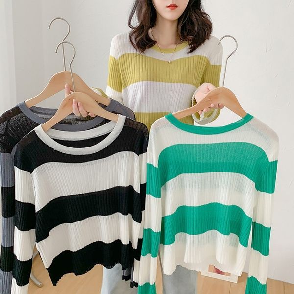 fashion sweater fine woolen women's early autumn knitwear 2021 short clothing design, White;black
fashion sweater fine woolen women's early autumn knitwear 2021 short clothing design, White;black