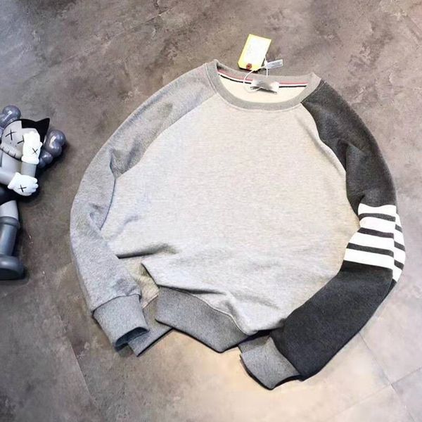 fashion br tp new couple's four bar for spring summer casual men's and women's loose round neck sweater, Black
fashion br tp new couple's four bar for spring summer casual men's and women's loose round neck sweater, Black