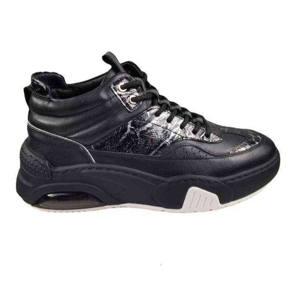 2021 autumn and winter leather fashion trend sports casual sho korean british wenzhou men's
2021 autumn and winter leather fashion trend sports casual sho korean british wenzhou men's