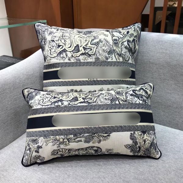 luxury designer pillow case cushion cover embroidery craft flower pattern 45*45cm and 30*50cm for home decoration festival gifts 2022
luxury designer pillow case cushion cover embroidery craft flower pattern 45*45cm and 30*50cm for home decoration festival gifts 2022