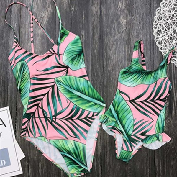 one-piece suits style family matching swimsuit 2021 women kids girls leaves printed bikini bathing suit look swimwear
one-piece suits style family matching swimsuit 2021 women kids girls leaves printed bikini bathing suit look swimwear
