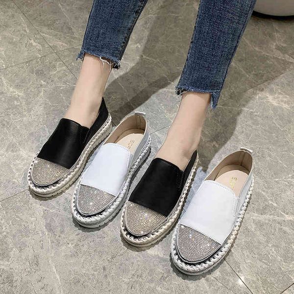 dress shoes great british style a foot in spring and korean autumn casual black white lazy lady's flat shoes oskv
dress shoes great british style a foot in spring and korean autumn casual black white lazy lady's flat shoes oskv