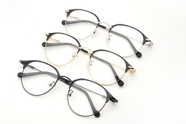 new ultra light art gentle men's and women's replica simple thin frame metal box flat glasses 3601, White;black
new ultra light art gentle men's and women's replica simple thin frame metal box flat glasses 3601, White;black