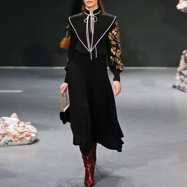 casual dresses runway designer spring autumn women party fashion sequins embroidered long sleeves irregular pleated dress, Black;gray
casual dresses runway designer spring autumn women party fashion sequins embroidered long sleeves irregular pleated dress, Black;gray