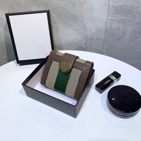 fashion short wallet 2021 new pvc temperament classic letter retro card case trend men and women tidal current bag, Red;black
fashion short wallet 2021 new pvc temperament classic letter retro card case trend men and women tidal current bag, Red;black