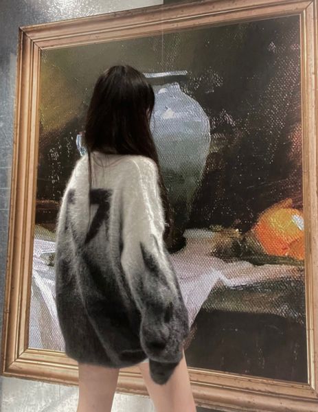 winter autumn ossw gradient of21 arrstyle mohair black and white gray sweater for men women, White;black
winter autumn ossw gradient of21 arrstyle mohair black and white gray sweater for men women, White;black