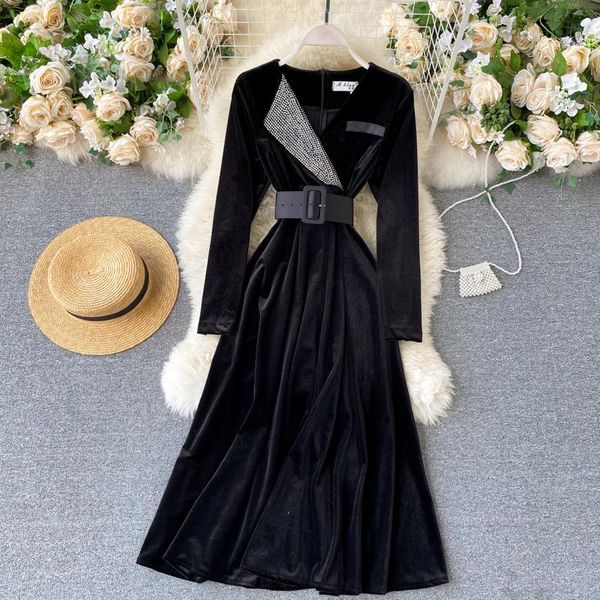 casual dresses lady fashion retro drill suit collar velvet dress women long sleeve high waist elegant clothing vestidos p852, Black;gray
casual dresses lady fashion retro drill suit collar velvet dress women long sleeve high waist elegant clothing vestidos p852, Black;gray