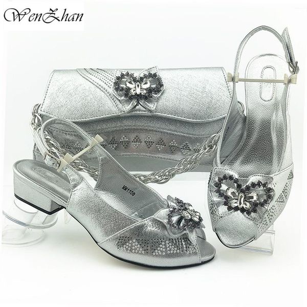 dress shoes latest italian lower heel and bag for party with rhinstones sliver handbags match bags 38-43 wenzhan b02-20, Black
dress shoes latest italian lower heel and bag for party with rhinstones sliver handbags match bags 38-43 wenzhan b02-20, Black
