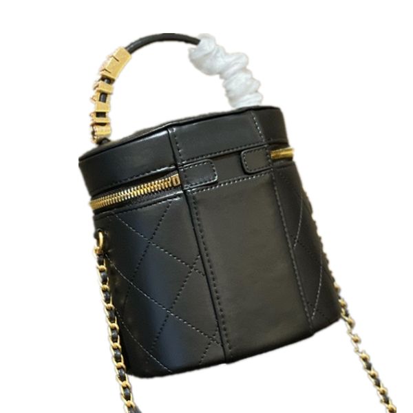 designer bucket 2c logo mini size 15 *15 cm luxury cowhide bag cross body shoulder purse perfume bottle case cosmetic bags women's wall
designer bucket 2c logo mini size 15 *15 cm luxury cowhide bag cross body shoulder purse perfume bottle case cosmetic bags women's wall
