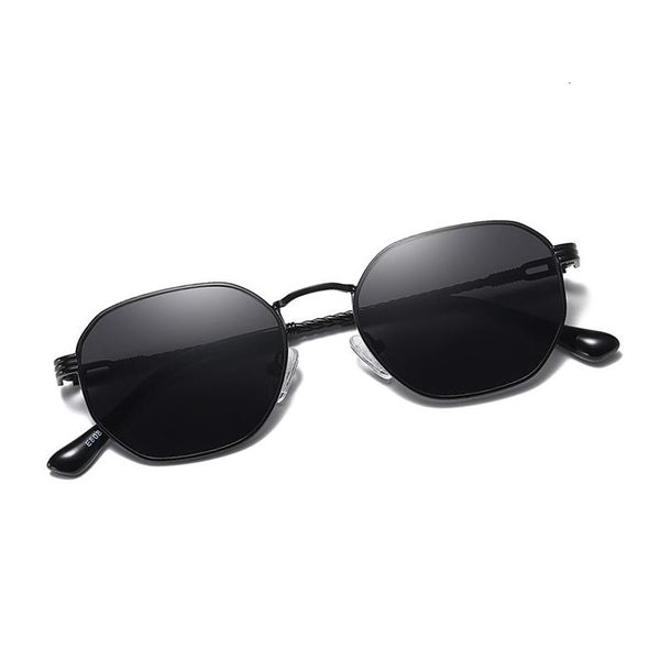 designer sunglasses punk metal fashion sunglasses classic retro women brand design driving street shooting glasses, White;black
designer sunglasses punk metal fashion sunglasses classic retro women brand design driving street shooting glasses, White;black