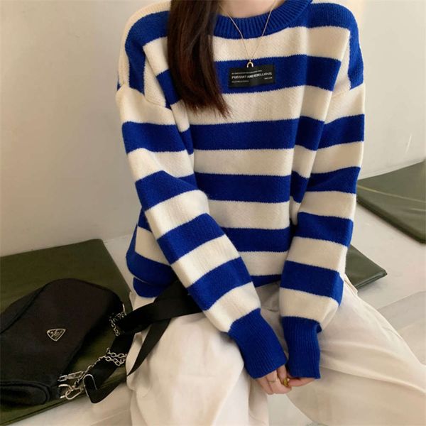 autumn and winter thickened color contrast stripes, small people knock nice loose sweaters, wear thin sweaters outside, White;black
autumn and winter thickened color contrast stripes, small people knock nice loose sweaters, wear thin sweaters outside, White;black