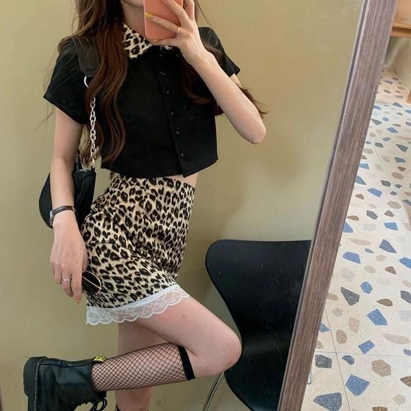 skirts korean summer fashion vintage leopard two piece set splice lapel black shirt high waist lace skirt england style suit
skirts korean summer fashion vintage leopard two piece set splice lapel black shirt high waist lace skirt england style suit