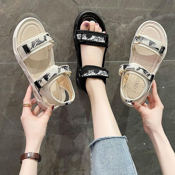female sandal low-heeled shoes with strap 2021 summer anti-skid girls comfort fashion flat sports beach beige sol sandals, Black
female sandal low-heeled shoes with strap 2021 summer anti-skid girls comfort fashion flat sports beach beige sol sandals, Black