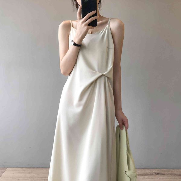 summer satin dress women sleeveless spaghetti strap solid luxury shiny sundress imitation silk dress female 210515, Black;gray
summer satin dress women sleeveless spaghetti strap solid luxury shiny sundress imitation silk dress female 210515, Black;gray