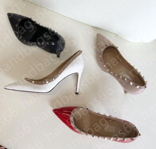 2021 ladies classic rivet sandals, high heels, leather outsole, midsole, durable, non-deformable heel height, 6cm, Black
2021 ladies classic rivet sandals, high heels, leather outsole, midsole, durable, non-deformable heel height, 6cm, Black