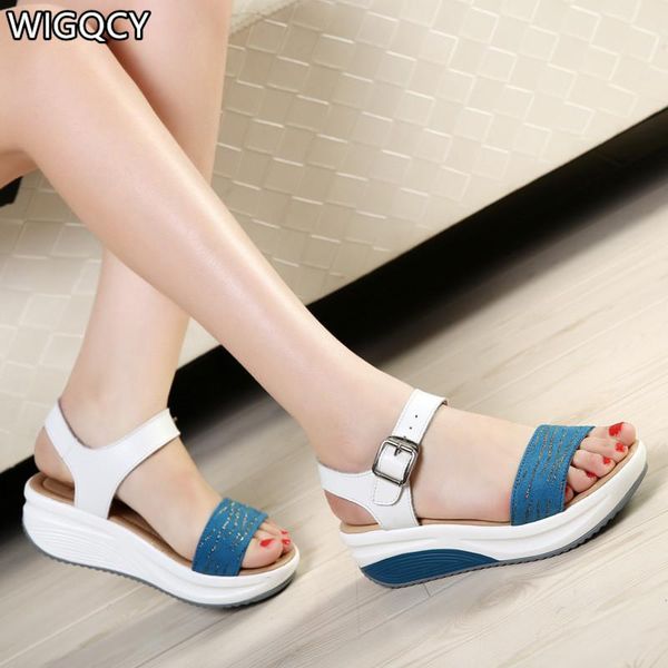 sandals 2021 summer fashion comfortable ladies and slippers open toe buckle solid color casual beach shoes, Black
sandals 2021 summer fashion comfortable ladies and slippers open toe buckle solid color casual beach shoes, Black