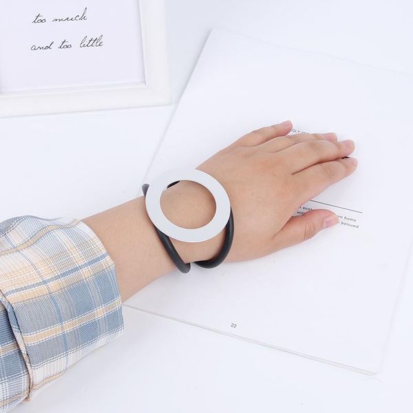 yd&ydbz 2021 strange rubber bangle for women charm bracelets handmade circle metal gothic jewelry body accessories, Golden;silver
yd&ydbz 2021 strange rubber bangle for women charm bracelets handmade circle metal gothic jewelry body accessories, Golden;silver