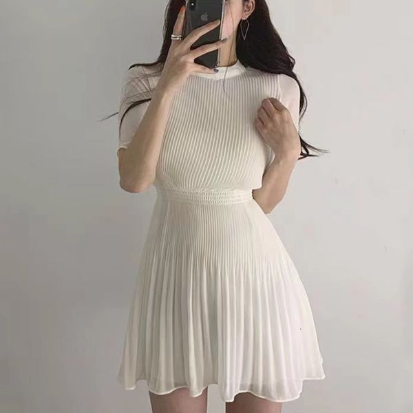 casual dresses koean summer chic women es fashion solid chiffon ladies vestidos short sleeve pleated woman party robe femme c89h, Black;gray
casual dresses koean summer chic women es fashion solid chiffon ladies vestidos short sleeve pleated woman party robe femme c89h, Black;gray