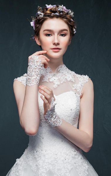 bridal gloves women fingerless elegant short paragraph rhinestone white lace glove wedding accessories
bridal gloves women fingerless elegant short paragraph rhinestone white lace glove wedding accessories