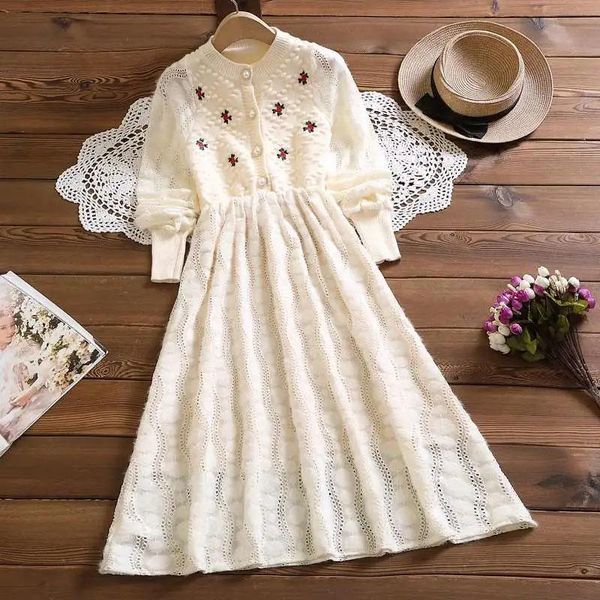 casual dresses 2021 fashion ladies embroidered flower dress women o neck long sleeve elegant patchwork lace hollow out knitted midi, Black;gray
casual dresses 2021 fashion ladies embroidered flower dress women o neck long sleeve elegant patchwork lace hollow out knitted midi, Black;gray