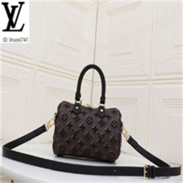 brand designer luxury sag1 m0011 mini brown embroidered pillow bag women handbags iconic bags handles shoulder bags totes cross body bag, Red;black
brand designer luxury sag1 m0011 mini brown embroidered pillow bag women handbags iconic bags handles shoulder bags totes cross body bag, Red;black