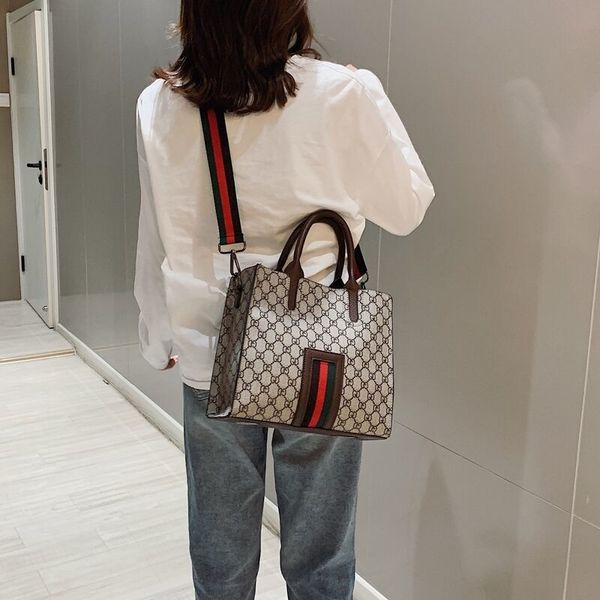 new women's bag hand fashion shoulder color contrast messenger bag tote large capacity purses
new women's bag hand fashion shoulder color contrast messenger bag tote large capacity purses