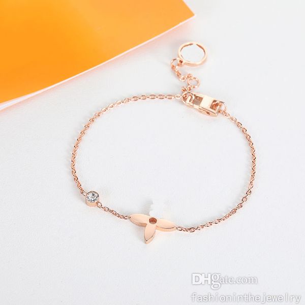 fashion necklace designer jewelry women luxury gift 18k gold 4 leaf clover pendant necklaces for mom lengths design types diamond heart quee, Silver
fashion necklace designer jewelry women luxury gift 18k gold 4 leaf clover pendant necklaces for mom lengths design types diamond heart quee, Silver