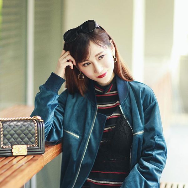 women's jackets blue spring cardigan is retro and versatile. velvet coat in spring. it can't be returned or changed, Black;brown
women's jackets blue spring cardigan is retro and versatile. velvet coat in spring. it can't be returned or changed, Black;brown