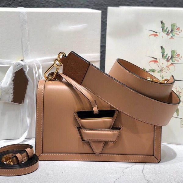 evening bags 2021 women's fashion, versatile, niche design, triangle bag, high-quality leather, one-shoulder. messenger bag
evening bags 2021 women's fashion, versatile, niche design, triangle bag, high-quality leather, one-shoulder. messenger bag