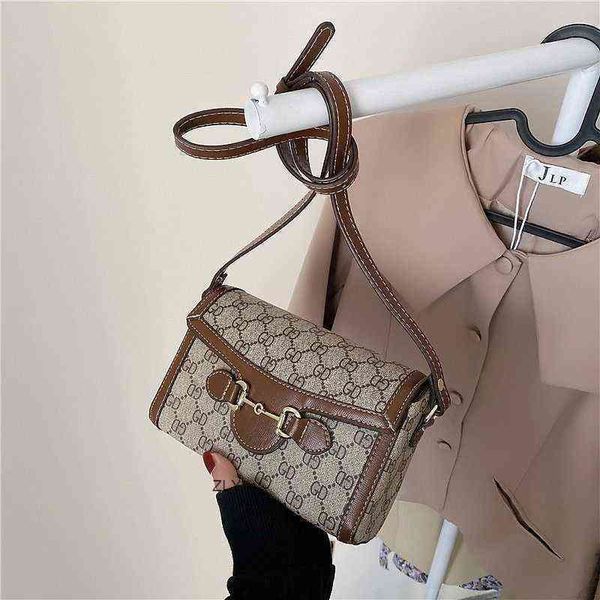 korean fashion versatile letter printed mobile phone bag 2021 new one shoulder messenger bag for female students zly bags
korean fashion versatile letter printed mobile phone bag 2021 new one shoulder messenger bag for female students zly bags