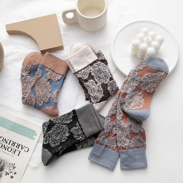 fashion harajuku retro vintage streetwear crew socks floral print woman japanese kawaii lolita long for women & hosiery, Black;white
fashion harajuku retro vintage streetwear crew socks floral print woman japanese kawaii lolita long for women & hosiery, Black;white