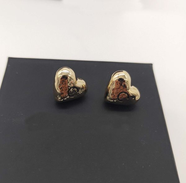 2022 charm small size heart shape mini stud earring with black color desig for women wedding jewelr gift have box in 18k gold plated ps7133, Golden
2022 charm small size heart shape mini stud earring with black color desig for women wedding jewelr gift have box in 18k gold plated ps7133, Golden