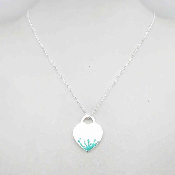 1: 1 sterling silver 925 classic fashion exclusive blue enamel water flower heart charm ladies necklace
1: 1 sterling silver 925 classic fashion exclusive blue enamel water flower heart charm ladies necklace